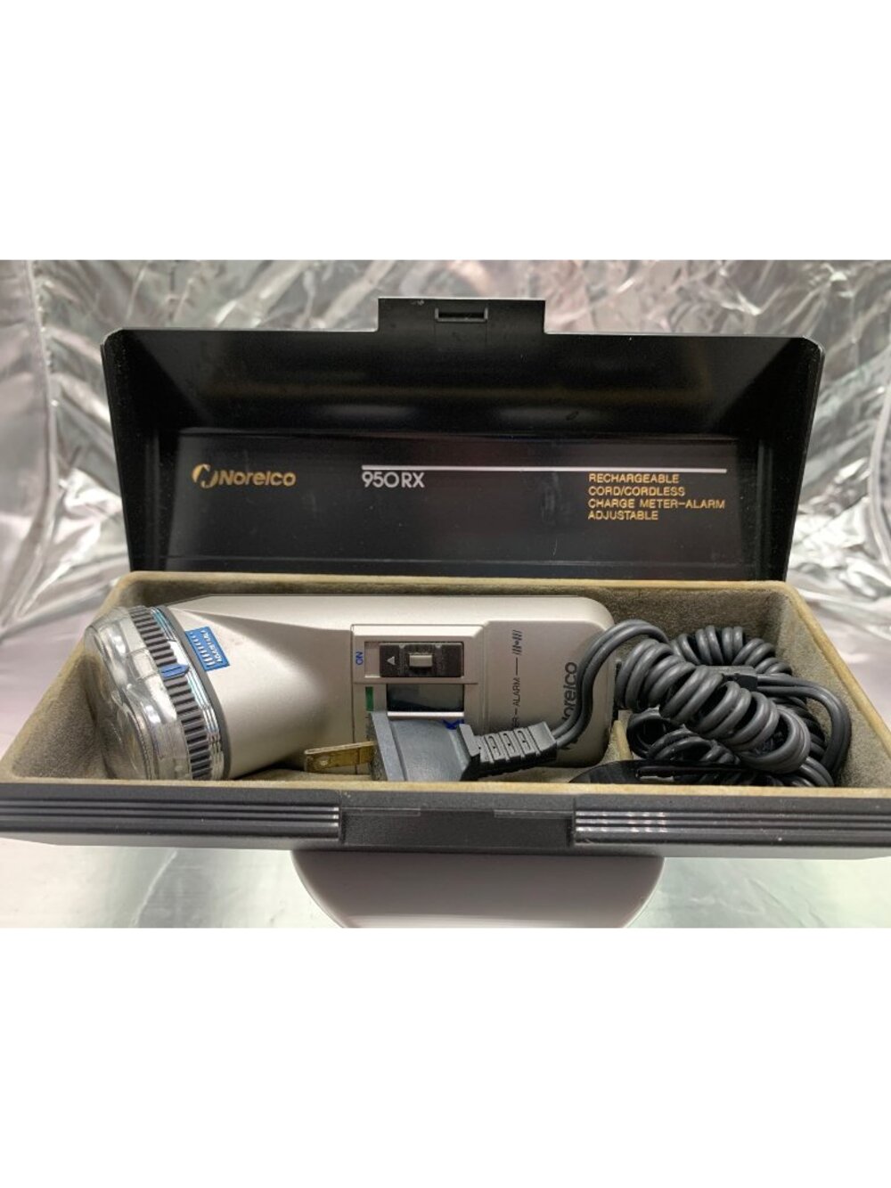 Norelco Rotatract 950RX Rechargeable Cordless Electric Razor With Case TESTED